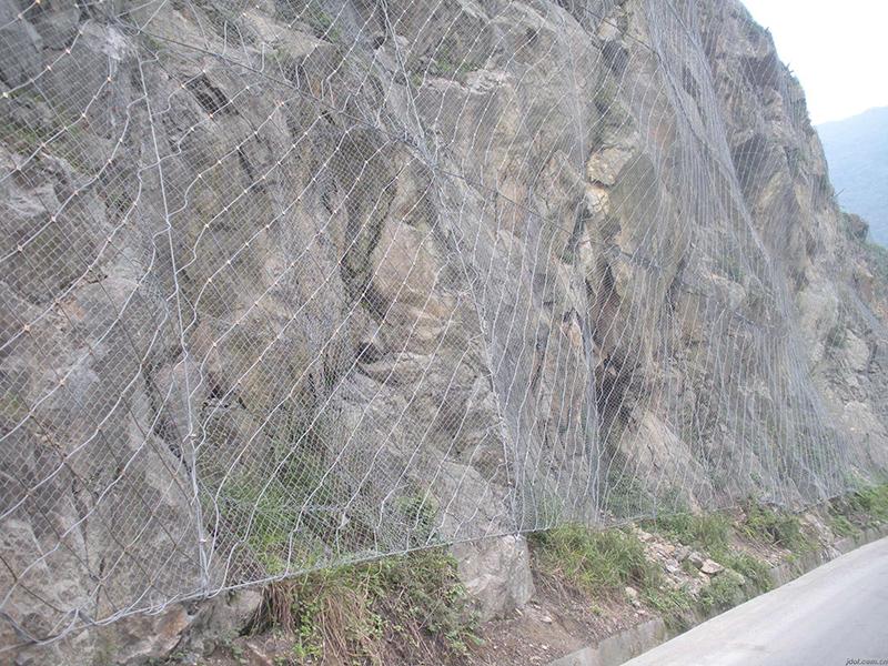 山体拦石防护网